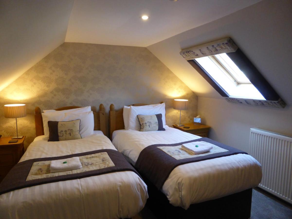Glen Clova Hotel & Luxury Lodges Millton of Clova エクステリア 写真