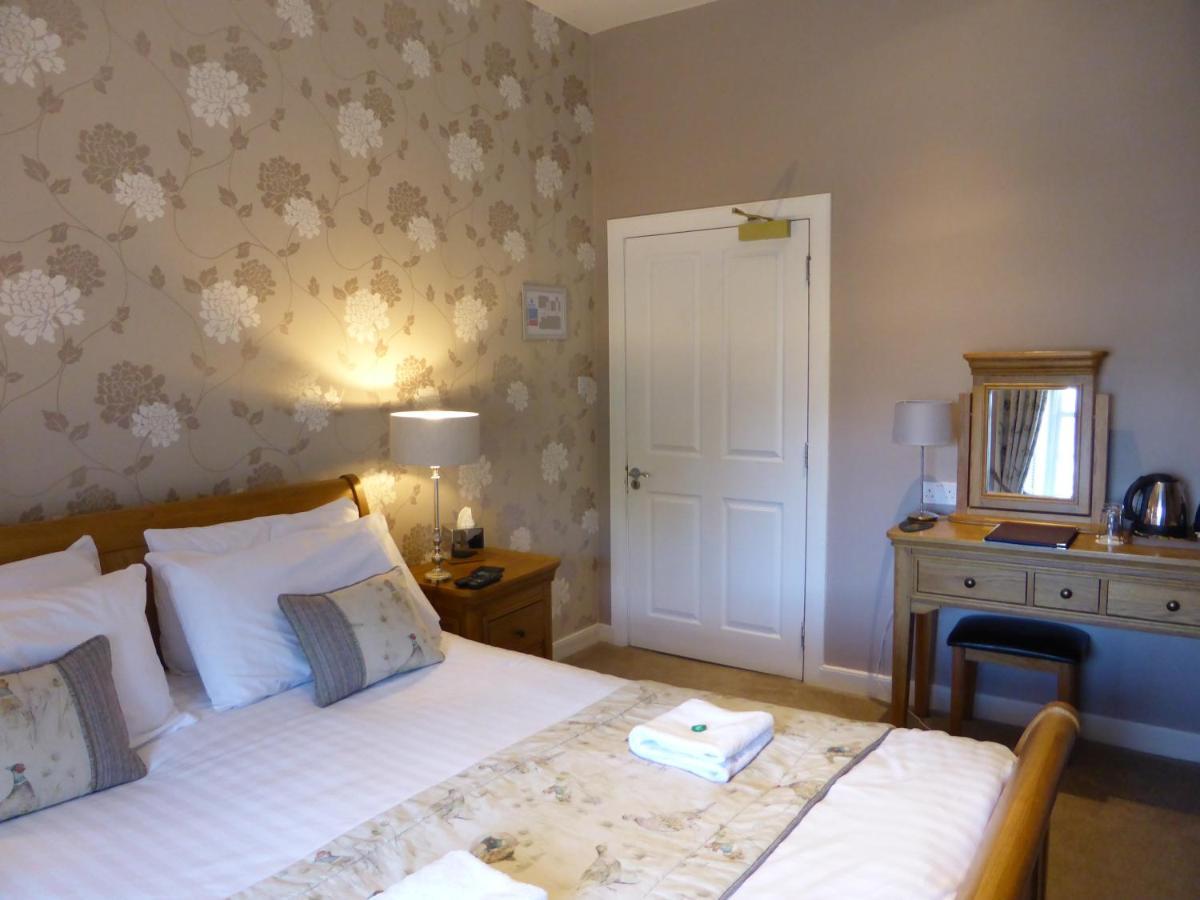 Glen Clova Hotel & Luxury Lodges Millton of Clova エクステリア 写真