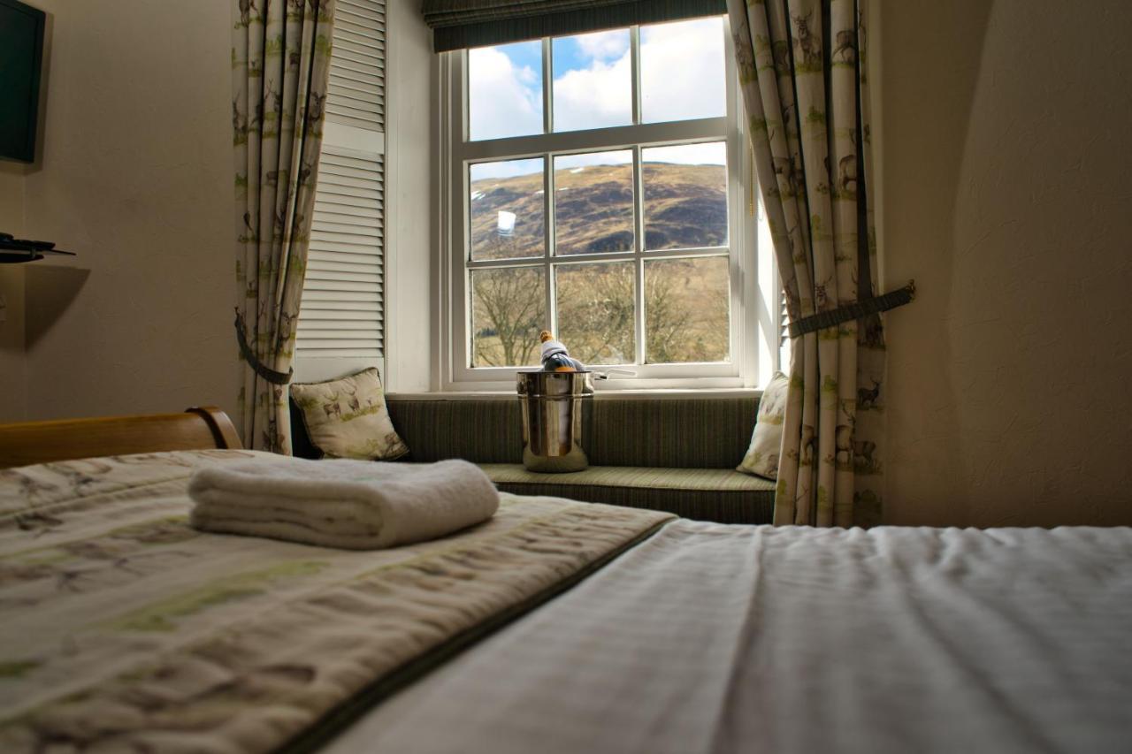 Glen Clova Hotel & Luxury Lodges Millton of Clova エクステリア 写真