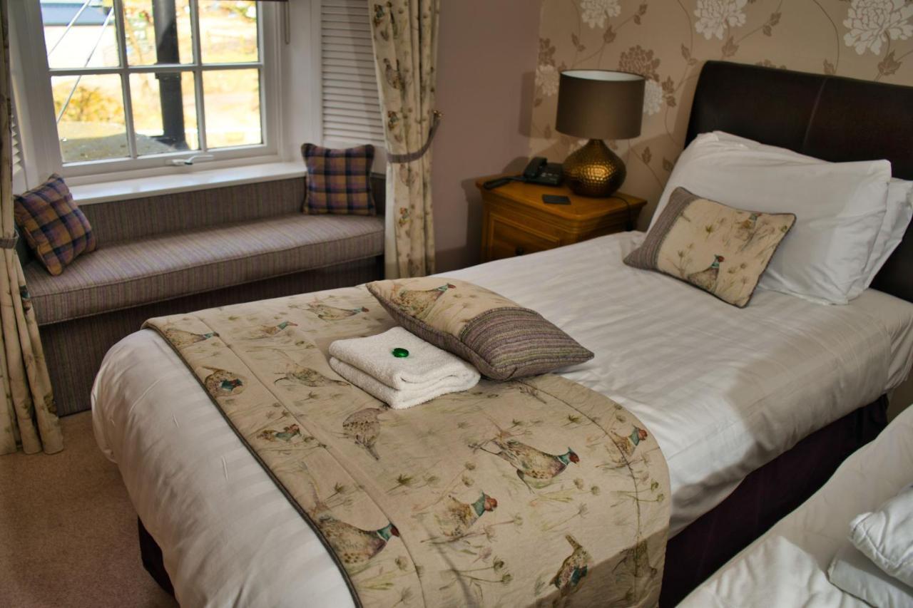 Glen Clova Hotel & Luxury Lodges Millton of Clova エクステリア 写真
