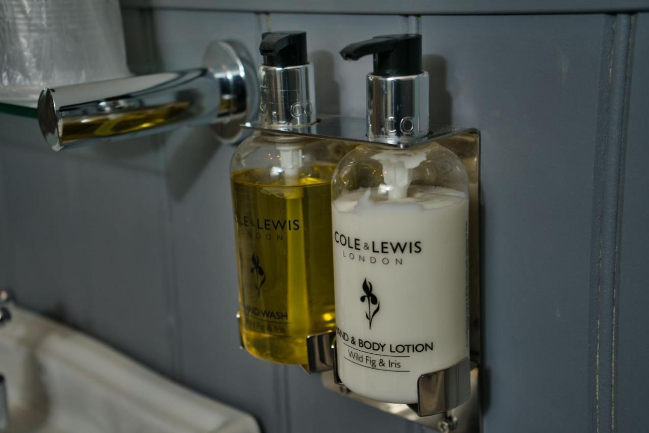 Glen Clova Hotel & Luxury Lodges Millton of Clova エクステリア 写真