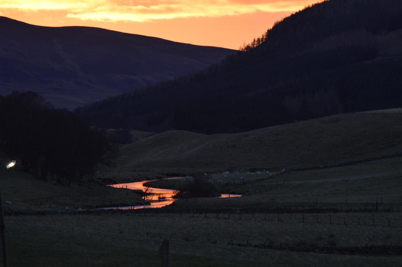 Glen Clova Hotel & Luxury Lodges Millton of Clova エクステリア 写真