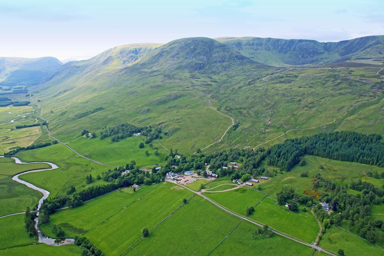Glen Clova Hotel & Luxury Lodges Millton of Clova エクステリア 写真