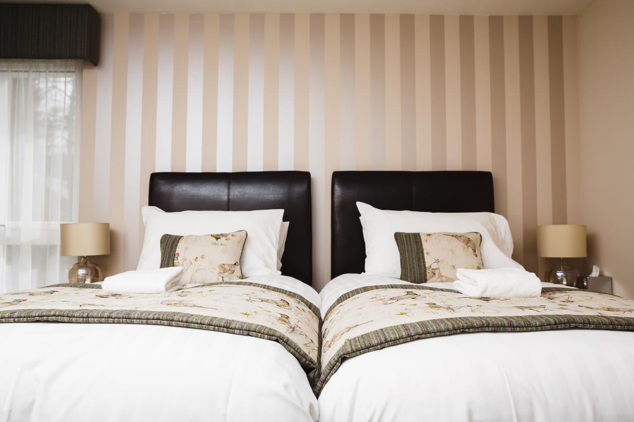 Glen Clova Hotel & Luxury Lodges Millton of Clova エクステリア 写真