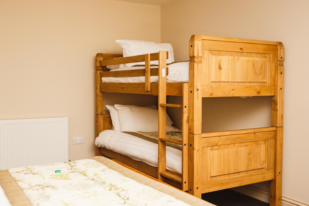 Glen Clova Hotel & Luxury Lodges Millton of Clova エクステリア 写真